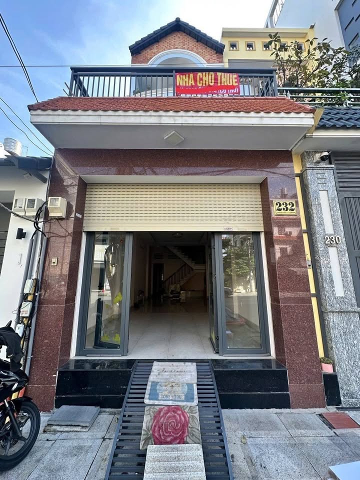 Nhà mặt tiền đường Hoàng Hoa Thám, quận Tân Bình 100m² - Phù hợp kinh doanh đa ngành!