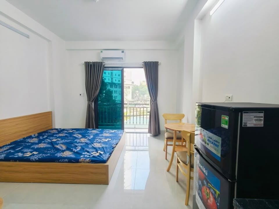 Phòng cho thuê tại Ngõ 487 Cổ Nhuế - Full nội thất, ban công thoáng mát!