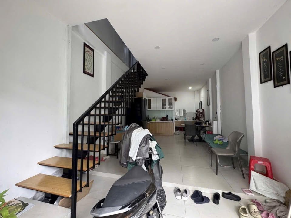Nhà phố Tăng Nhơn Phú B 40m² giá 4.05 tỷ - Sẵn sàng vào ở ngay!