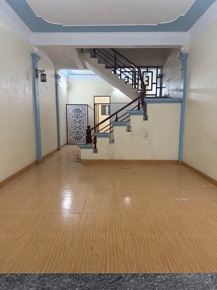 Nhà 2 tầng phường Bích Đào, Ninh Bình 80m² giá 4.3 tỷ - Gần chợ, trường học!