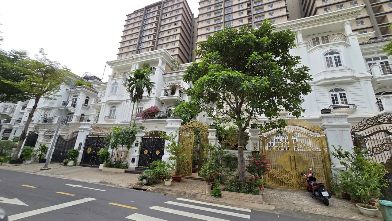 Biệt thự sang trọng Cityland Riverside quận 7, diện tích 624m² - Đầy đủ tiện nghi!