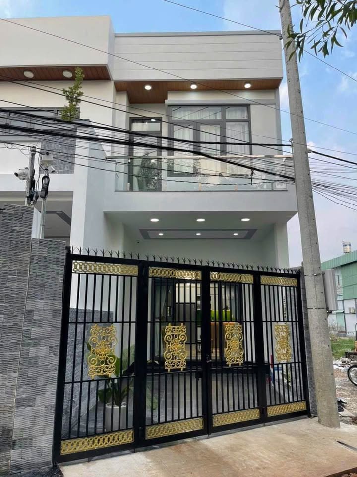 Nhà 2 Tầng Chánh Mỹ Thủ Dầu Một 69m² giá 2.7 tỷ - Thiết kế hiện đại, Full nội thất!