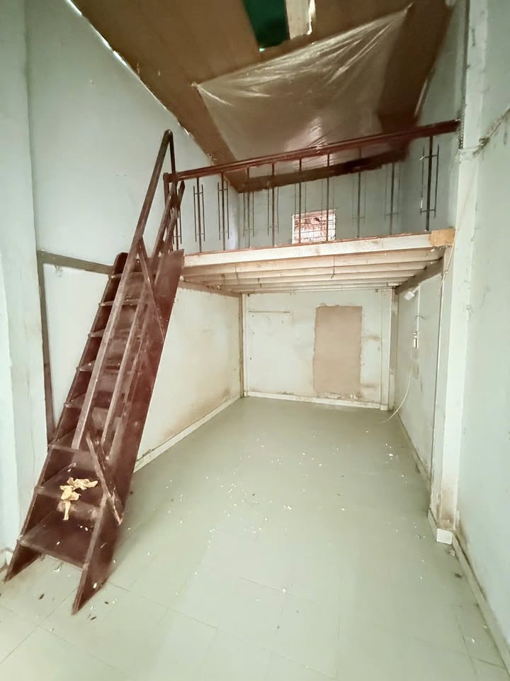 Nhà 2 tầng Phan Xích Long, Phú Nhuận 77m² giá 5 tỷ - Tiềm năng kinh doanh hấp dẫn!