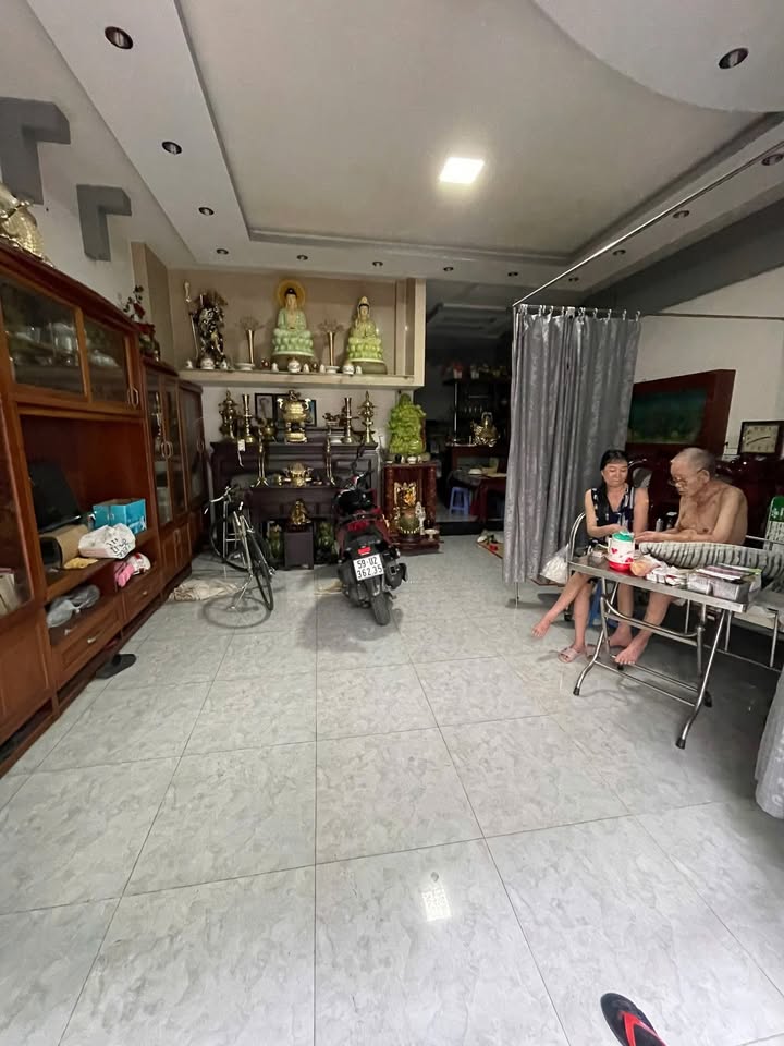 Nhà riêng Lê Hồng Phong, Q10 - 42m² giá 8 tỷ - Khu an ninh yên tĩnh!