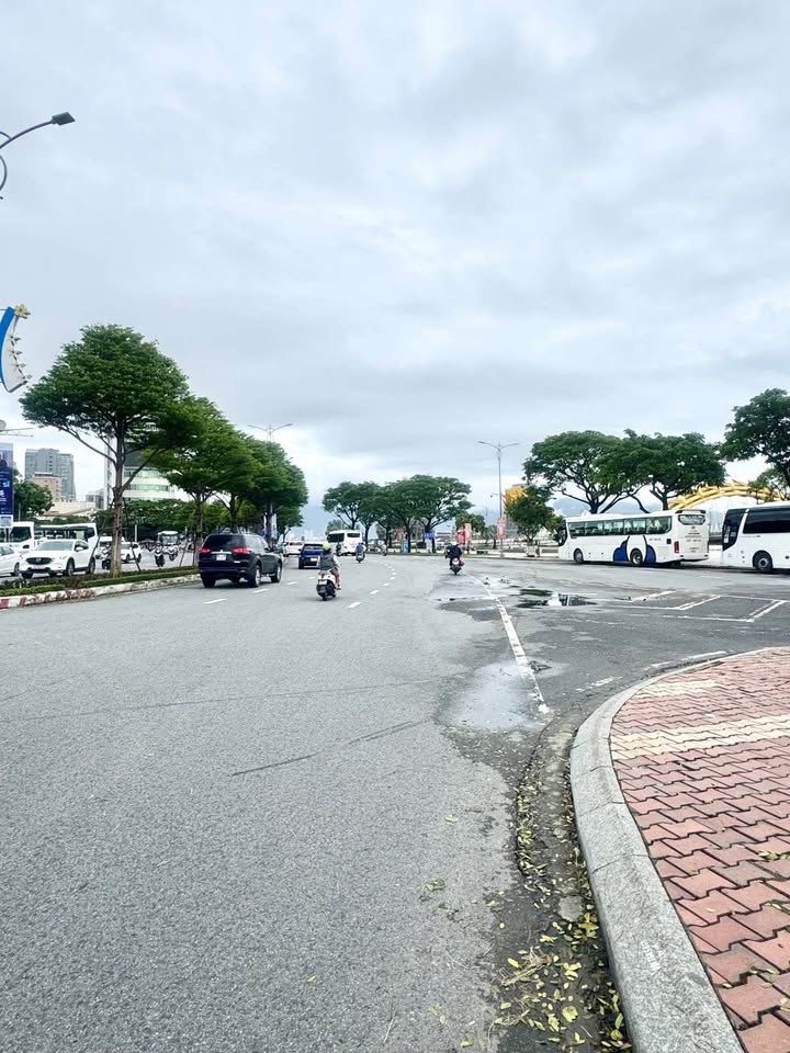 Nhà gác đúc kiên cố Trưng Nữ Vương 50m² giá 3.3 tỷ - Vị trí trung tâm gần cầu Rồng!