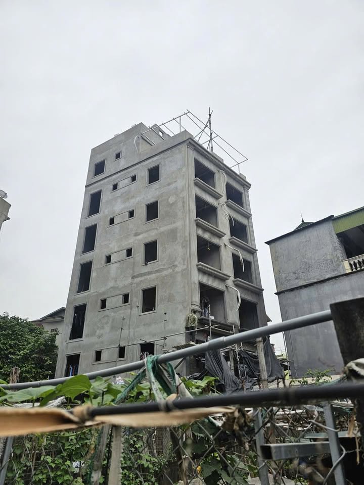 Nhà 8 tầng cho thuê tại Long Biên 100m² giá 20 tỷ - Đầu tư sinh lời ngay lập tức!