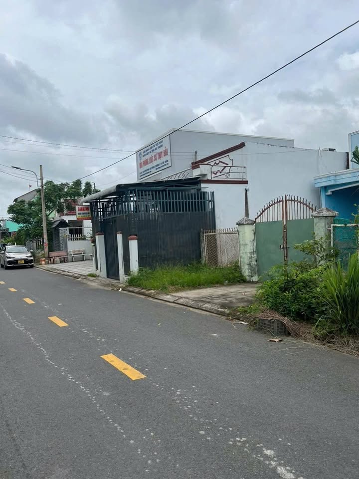 Đất biệt thự góc 2 mặt tiền đường Huỳnh Phan Hộ, Sóc Trăng - Diện tích 216.58m² chỉ 4 tỷ!