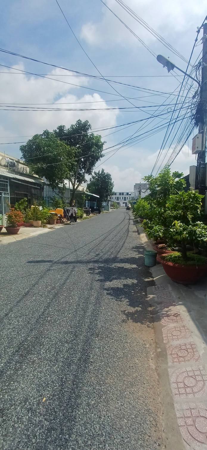 Nhà phố 100m² đường số 10, xã Thanh Đức, giá chỉ 1 tỷ - Chính chủ bán gấp!