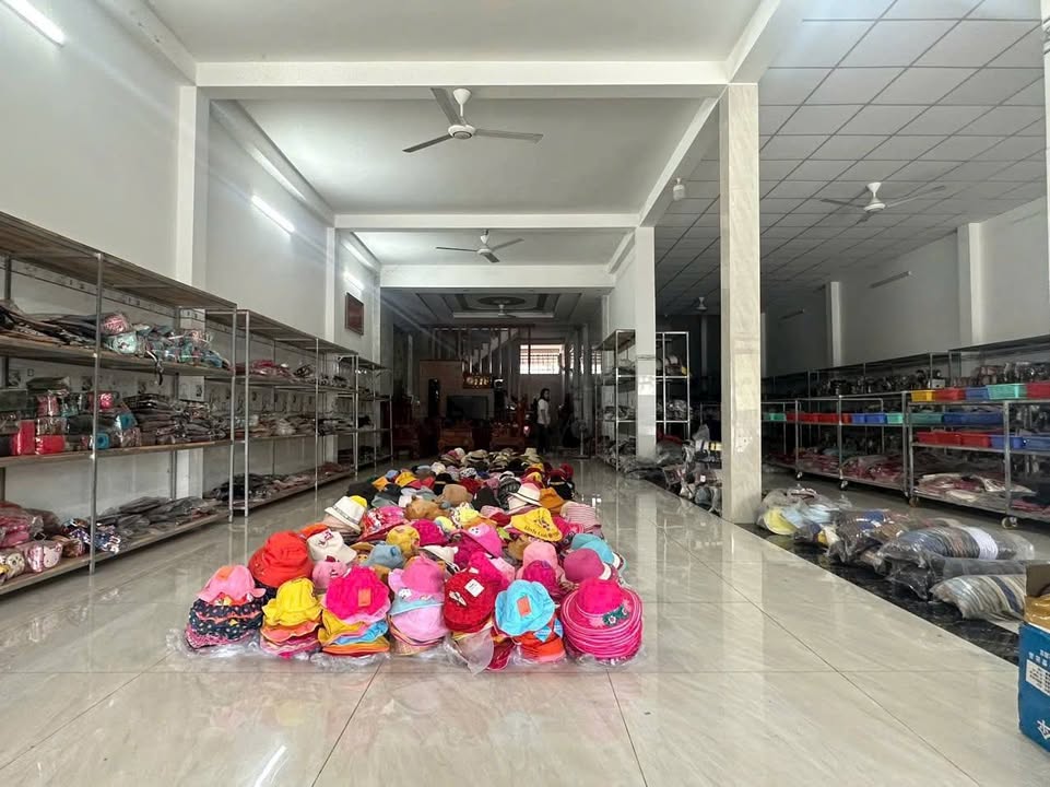 Nhà 2 tầng KDC Thuận Giao 322.5m² giá 11 tỷ - Kinh doanh thuận lợi!