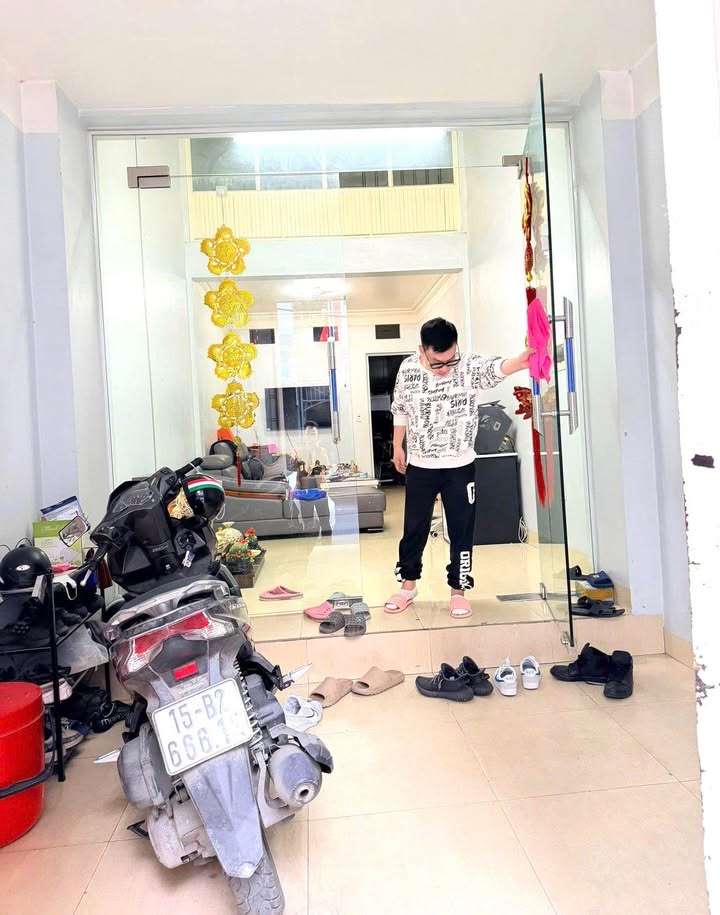 Nhà mặt đường Miếu Hai Xã Lê Chân 42m² giá 5.95 tỷ - Cơ hội đầu tư tuyệt vời!