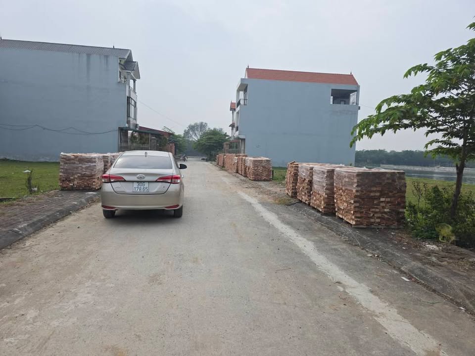 Đất đấu giá Liên Châu, Dân Hòa 91,4m² giá tốt - Vị trí đắc địa sát Cenco5!