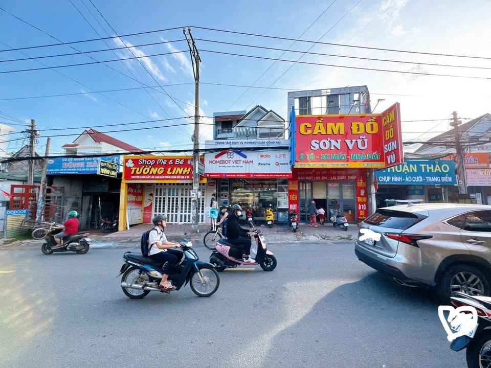 Nhà mặt tiền đường Bùi Văn Hoà, Biên Hòa, 231m² giá 13.5 tỷ - Kinh doanh sầm uất!