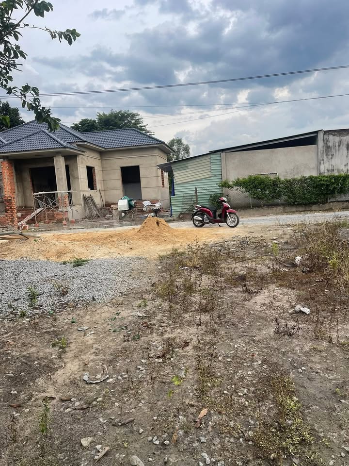 Đất nền hẻm 63 Bình Mỹ 252m² giá 2.4 tỷ - Sổ hồng riêng, xe hơi vào tận nơi!