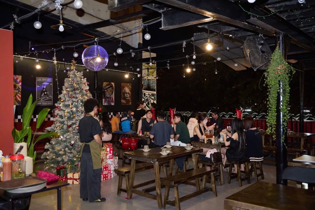 Quán nhậu Phú Nhuận 300m² giá 700 triệu - Sang nhượng cơ sở vật chất mới!