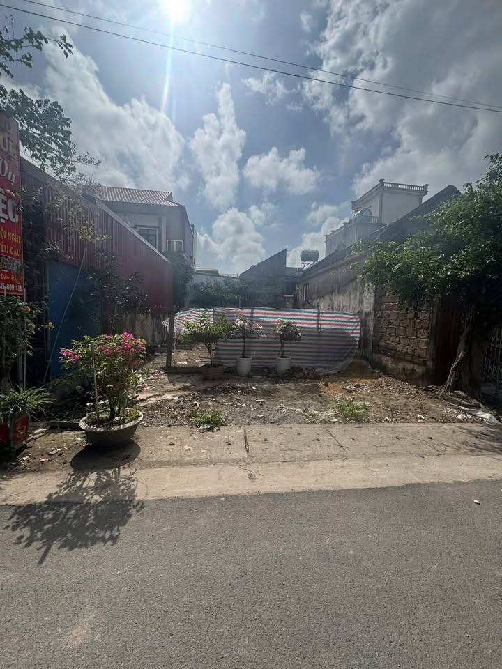 Đất nền mặt đường Nghĩa Lạc, 108m² giá 2.39 tỷ - Vị trí đắc địa cho kinh doanh!