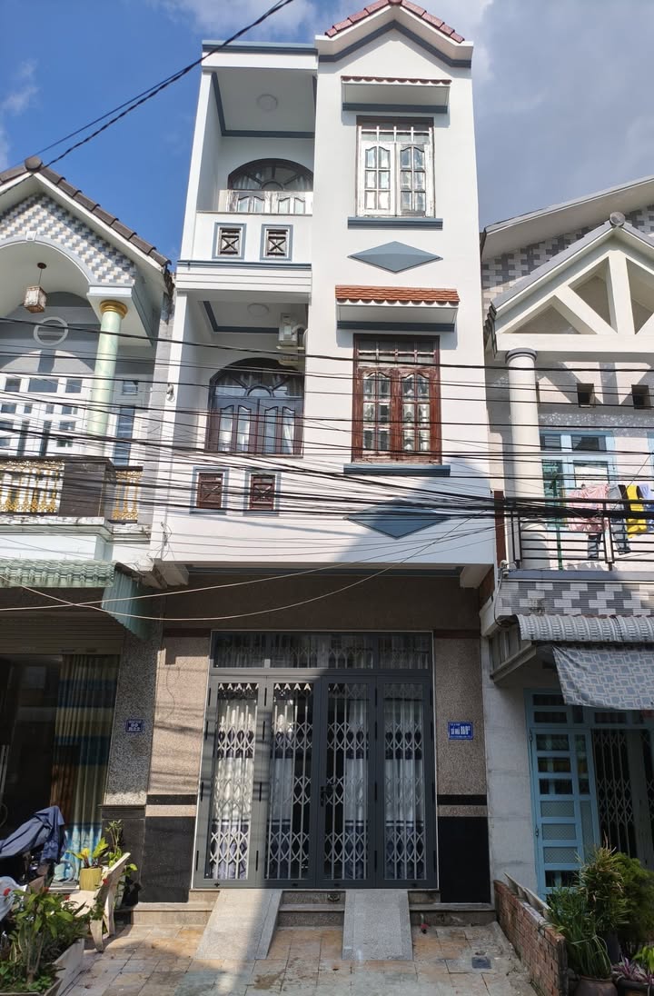 Nhà trệt 2 lầu mặt tiền B22 KDC 91B, Cần Thơ 72m² giá 5.4 tỷ - Sổ hồng chính chủ, vào ở ngay!