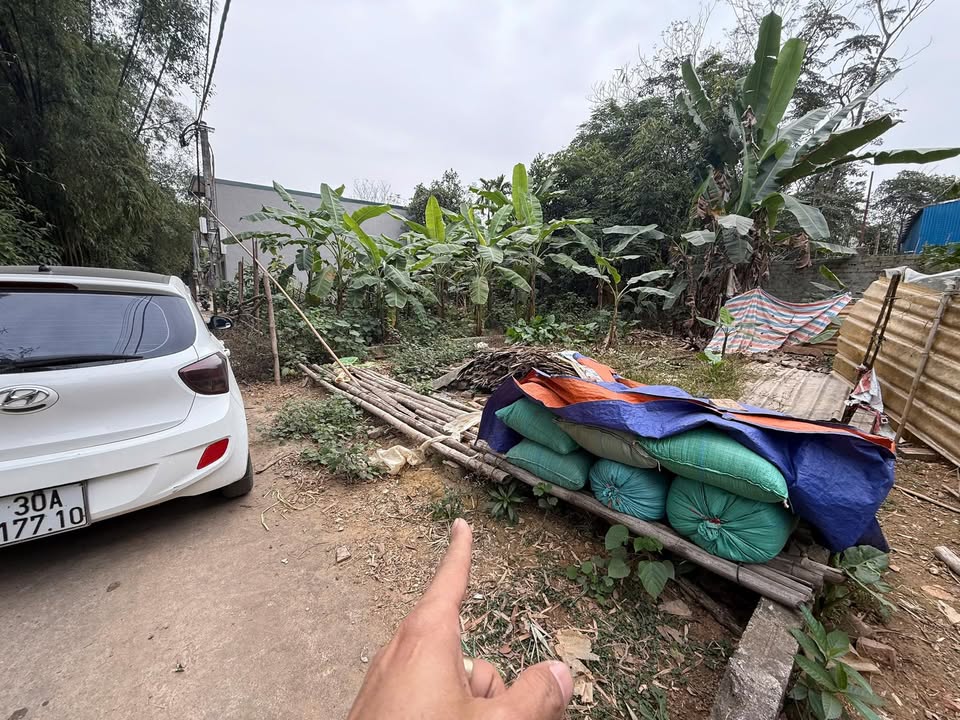 Đất thổ cư Cần Kiệm, Thạch Thất 75m² giá 2 tỷ - Ô tô vào tận đất!