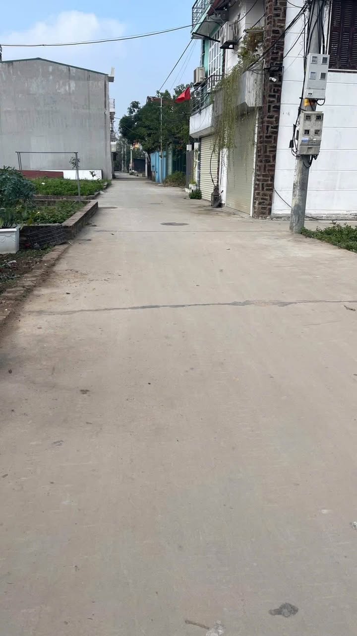 Căn hộ 68m² thôn Ấp Tre, Quang Minh - Giá chỉ 3 tỷ, sổ đỏ chính chủ!