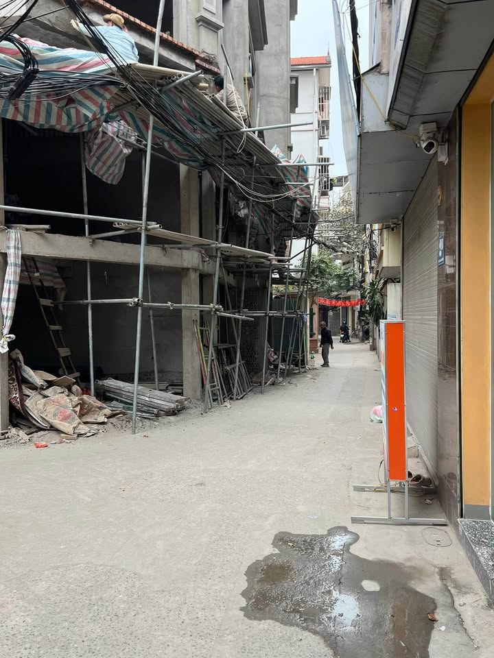 Nhà 6 tầng Ngõ 175 Lạc Long Quân 58m² giá 19.8 tỷ - Thiết kế hiện đại, siêu thoáng!