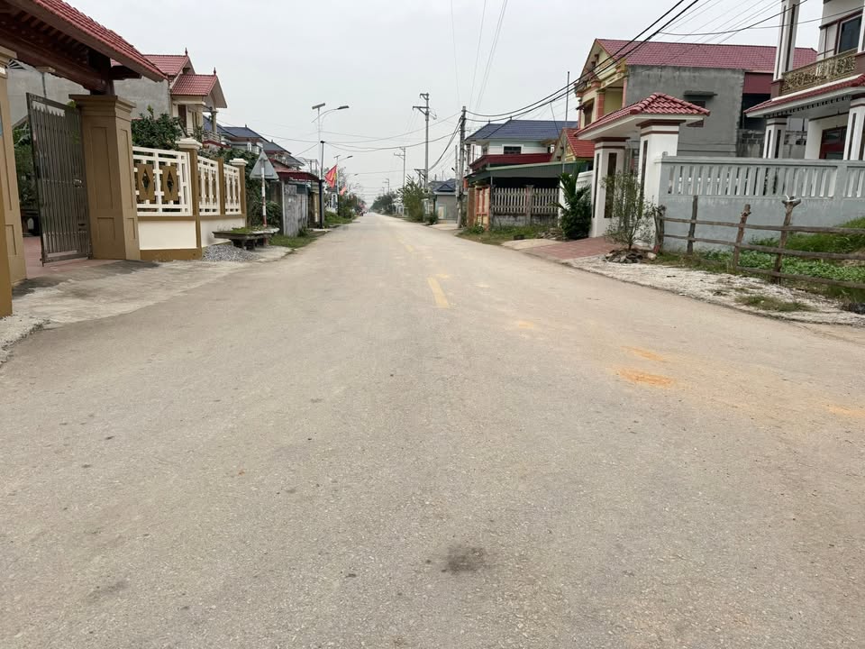 Đất nền Hậu Lộc 415m² giá chỉ 1.1 tỷ - Đường 2 mặt tiền rộng rãi!