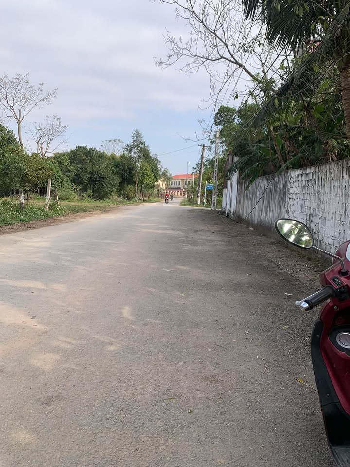 Đất nền Phú Lộc 200m² giá 1 tỷ - Mặt tiền 8m, gần trường học!