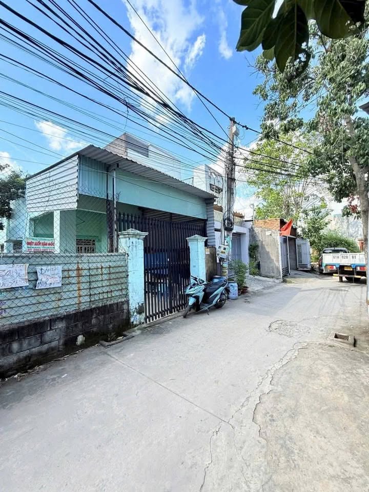 Nhà cấp 4 mặt tiền đường Mạch Thị Liệu, Dĩ An 125m² giá 3.87 tỷ - Cơ hội đầu tư tuyệt vời!