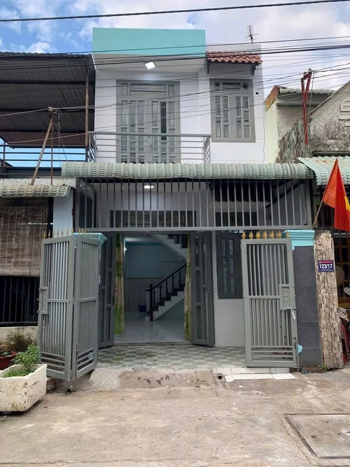 Nhà 2 tầng đường Bùi Thị Cội Dĩ An 48m² giá 2.95 tỷ - Chính chủ bán gấp!