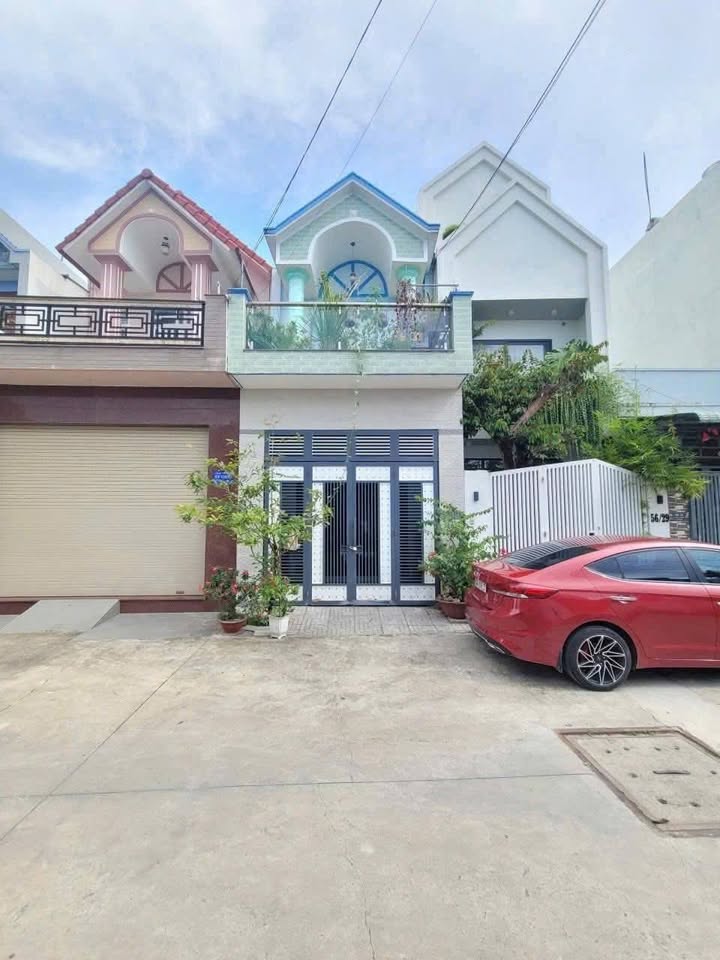 Nhà 1 lầu 1 trệt Phường Đông Hòa, Dĩ An 64m² giá 4.25 tỷ - Gần BigC tiện lợi!