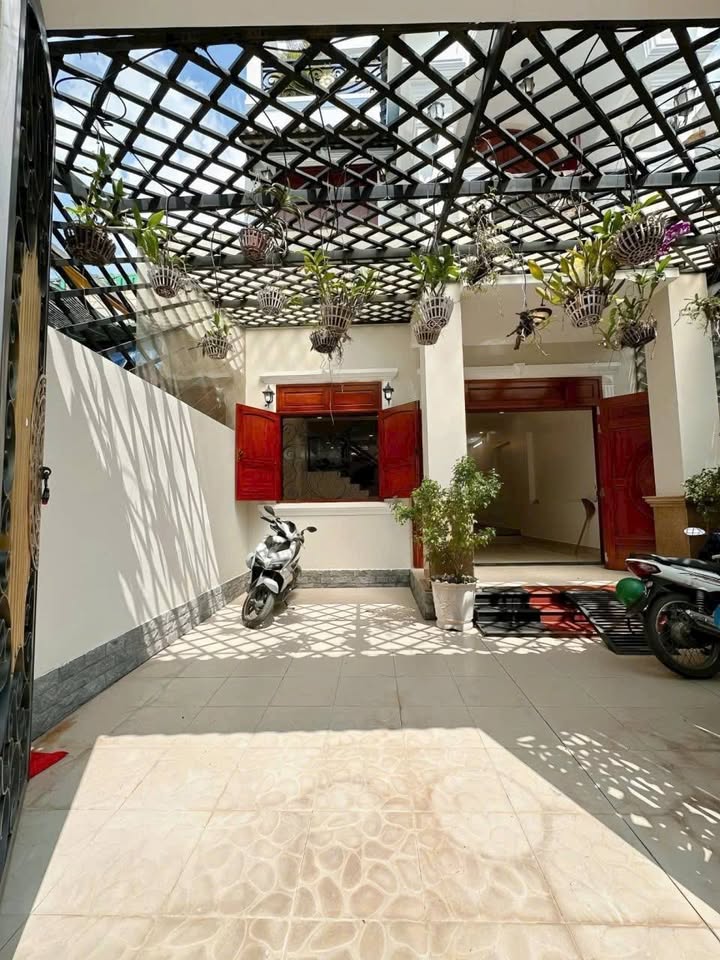 Biệt thự mini Tân cổ điển Đông Hòa, Dĩ An 104.1m² giá 6.2 tỷ - Không gian sang trọng, đẳng cấp!