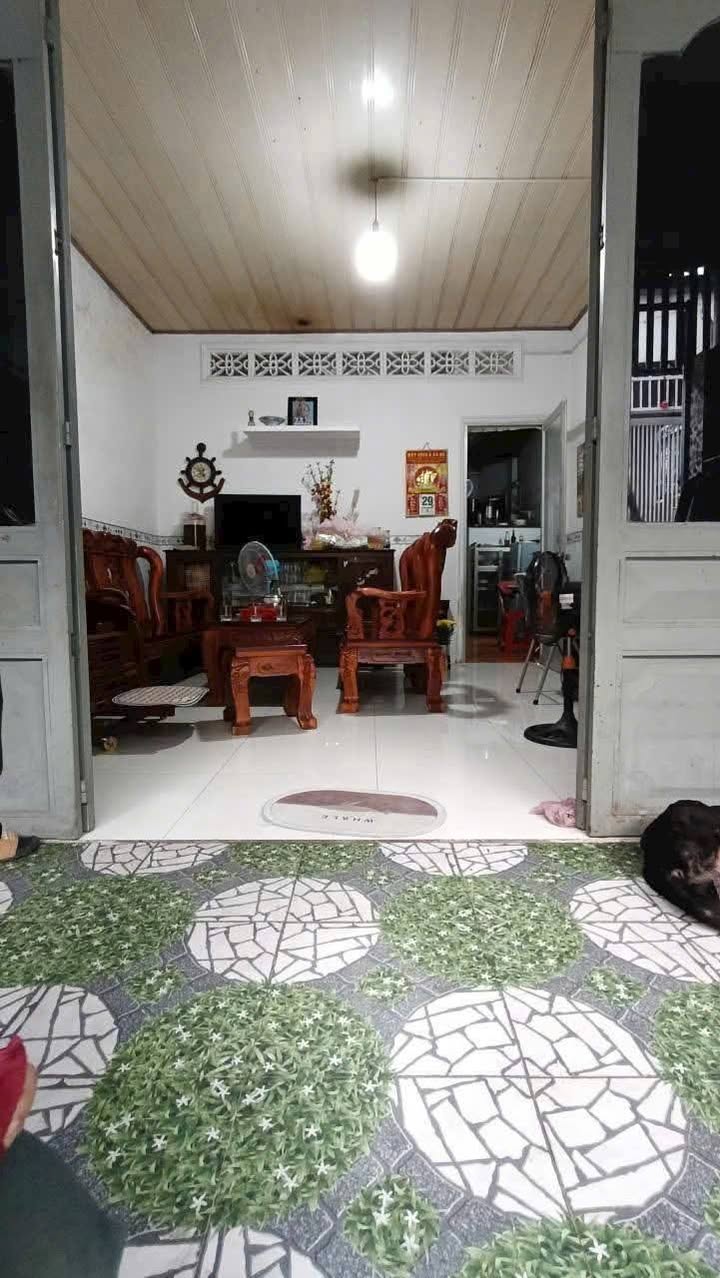 Nhà cấp 4 Dĩ An 63m² giá 2.8 tỷ - Gần trường học và tiện ích