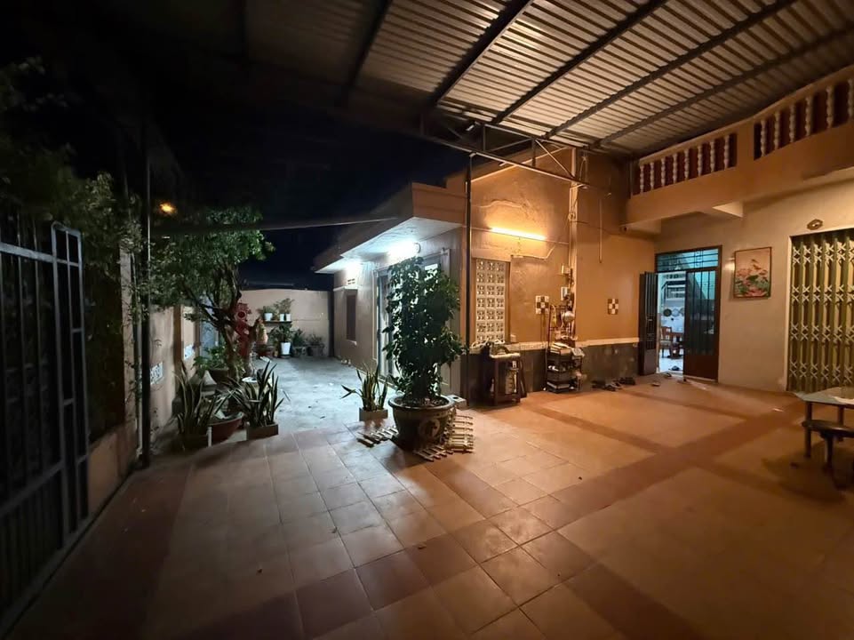 Bán nhà 2 tầng mặt tiền 14m Phùng Khắc Khoan, Nha Trang 222m² - Cơ hội đầu tư tuyệt vời!