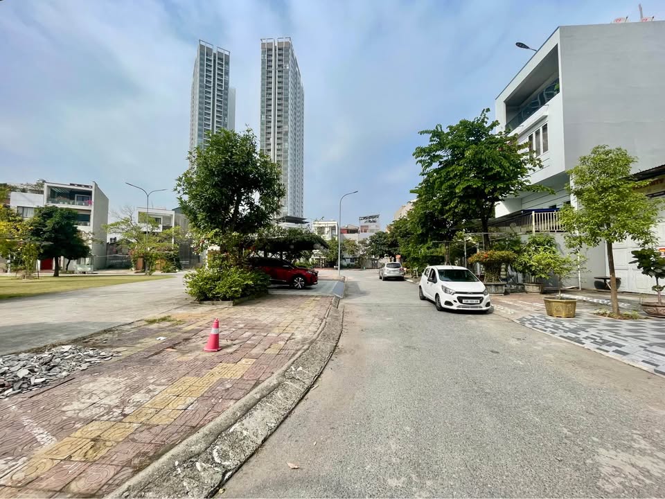 Đất nền KĐT Cao Xanh - Hạ Long 90m² giá 5.4 tỷ - View công viên tuyệt đẹp!