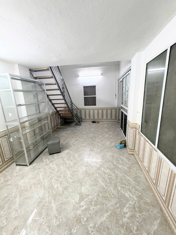 Nhà phố Vũ Hữu, Thanh Xuân 31m² giá 6.6 tỷ - Lô góc, gần ô tô tránh!