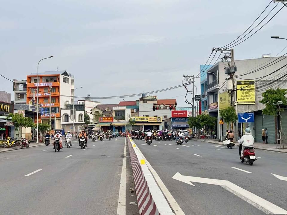 Nhà mặt tiền Tân Kỳ Tân Quý, Bình Tân 96m² giá 14.9 tỷ - Kinh doanh thuận lợi!