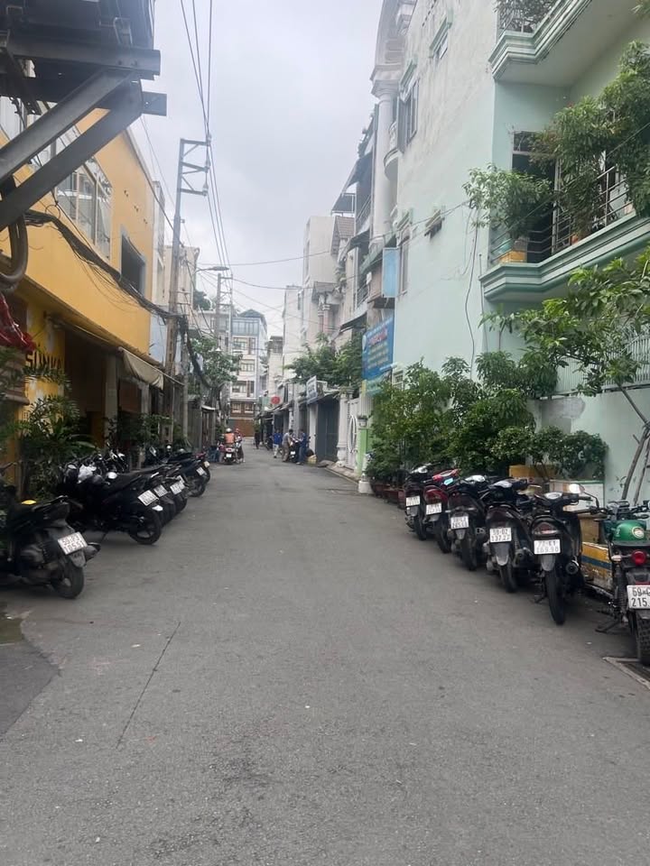 Nhà phố Đường Lê Bình, Quận Tân Bình 139m² giá 23.9 tỷ - Vị trí đắc địa, cho thuê lợi nhuận cao