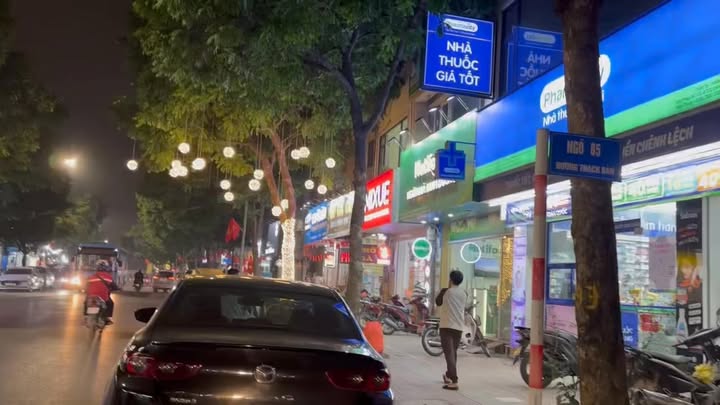 Bán nhà mặt phố Thạch Bàn 70m² giá 32 tỷ - Đầu tư sinh lời ổn định!