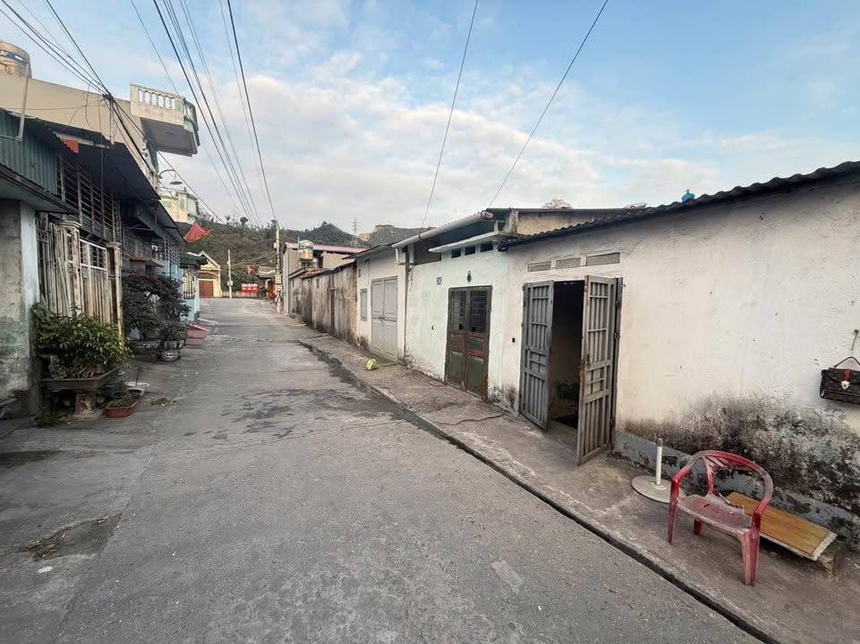 Đất 2 mặt tiền ô tô Cẩm Phú 110m² giá 700 triệu - Cơ hội đầu tư tuyệt vời!