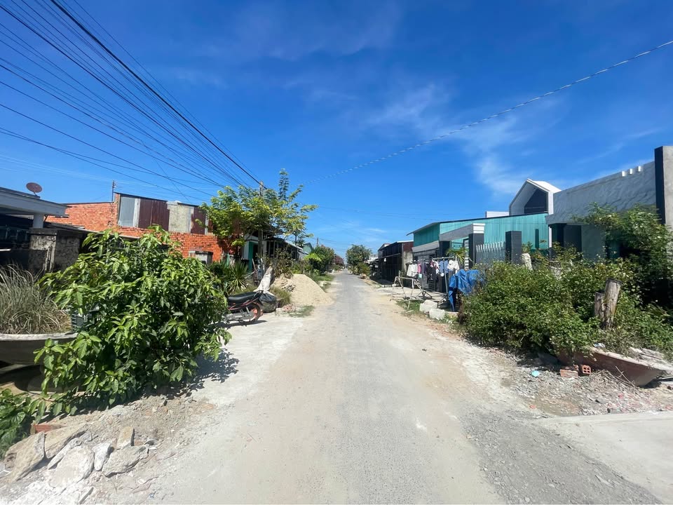 Nhà phố Hòa Thành Tây Ninh 117m² giá 1.55 tỷ - Sẵn sàng vào ở ngay!