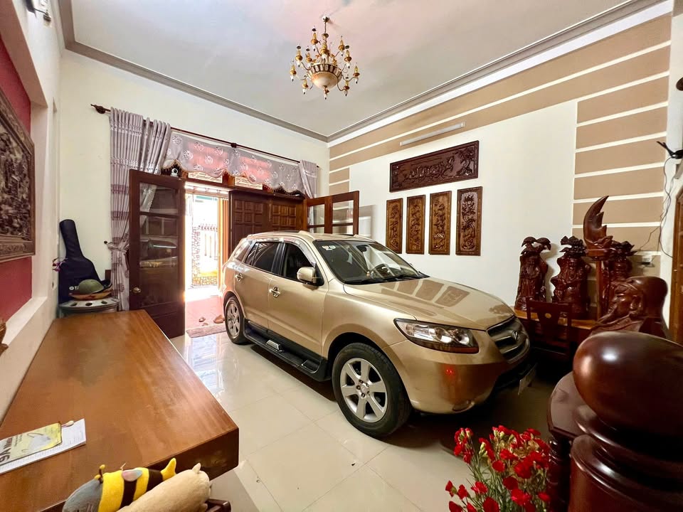 Nhà 2 tầng phường Pleiku 156m² giá 2.1 tỷ - Đầu tư sinh lời, chính chủ!