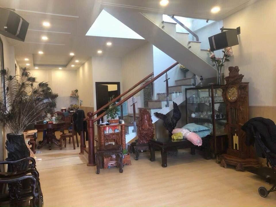 Nhà phố Yết Kiêu, Đà Lạt 100m² giá 3.4 tỷ - Đầu tư sinh lời ngay!