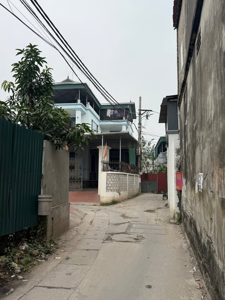 Đất Ngọc Hồi Thanh Trì 33m² giá 3.85 tỷ - Sổ đỏ chính chủ, mặt tiền 3.5m