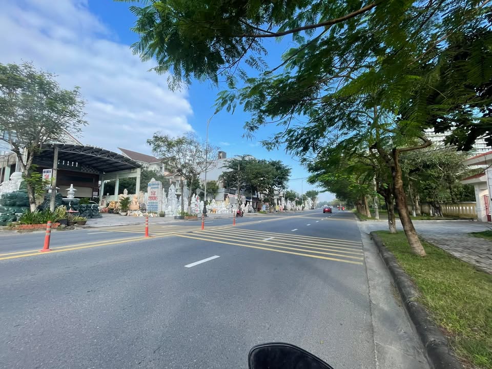 Bán đất view biển Trường Sa, Hòa Hải 150m² giá 10 tỷ - Cơ hội đầu tư tuyệt vời!