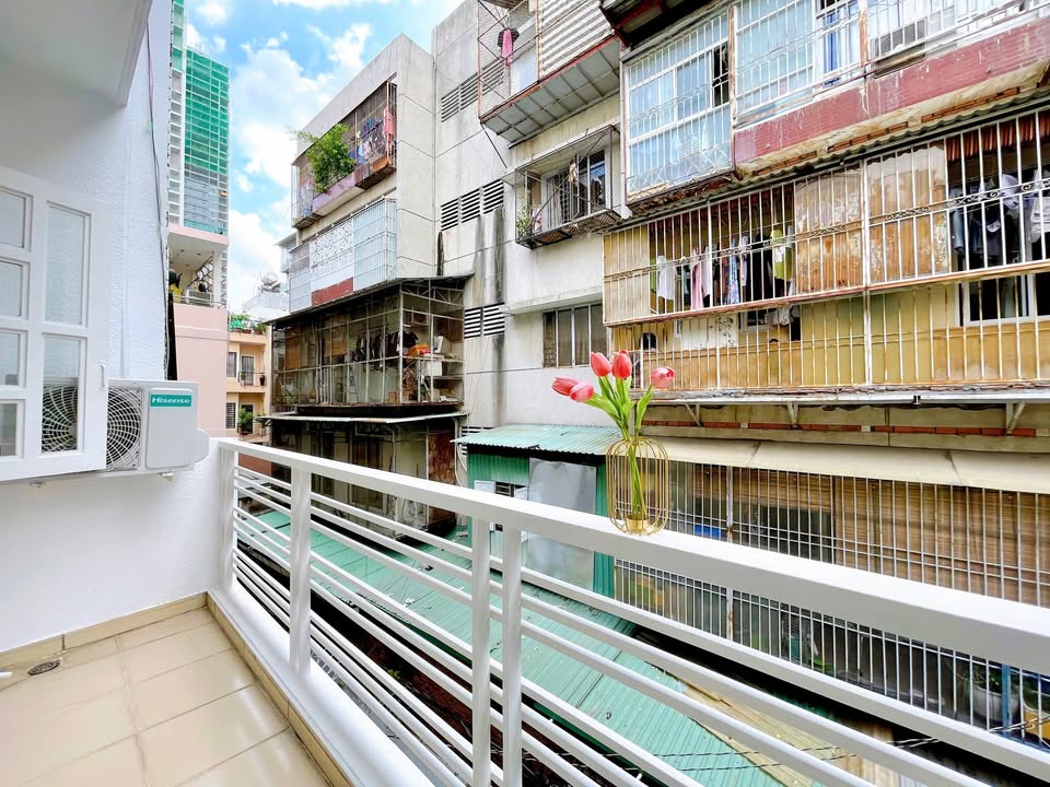 Căn hộ 2PN Nguyễn Trãi Quận 1 giá tốt - Sẵn sàng vào ở ngay!