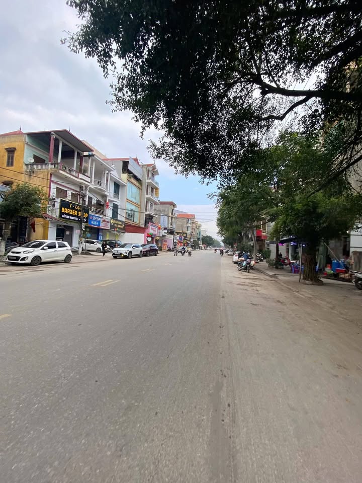 Đất mặt đường Bà Triệu, Lạng Sơn 84m² giá 80 triệu/m² - Đầu tư bền vững!