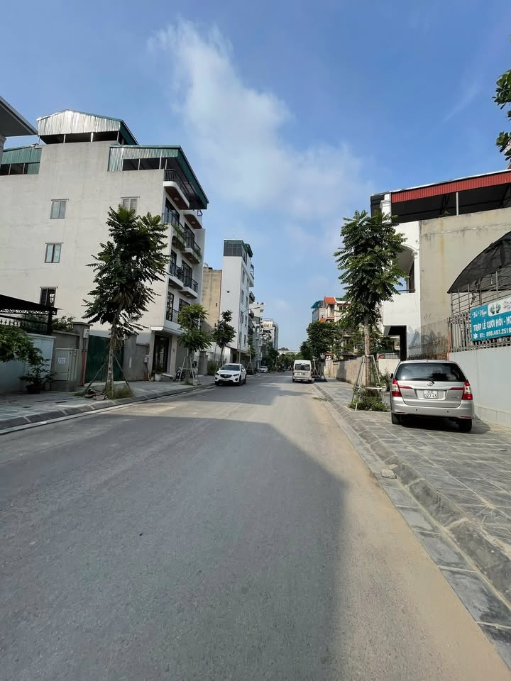 Đất Phúc Lợi Long Biên 45m² giá 13.2 tỷ - Kinh doanh đỉnh cao!