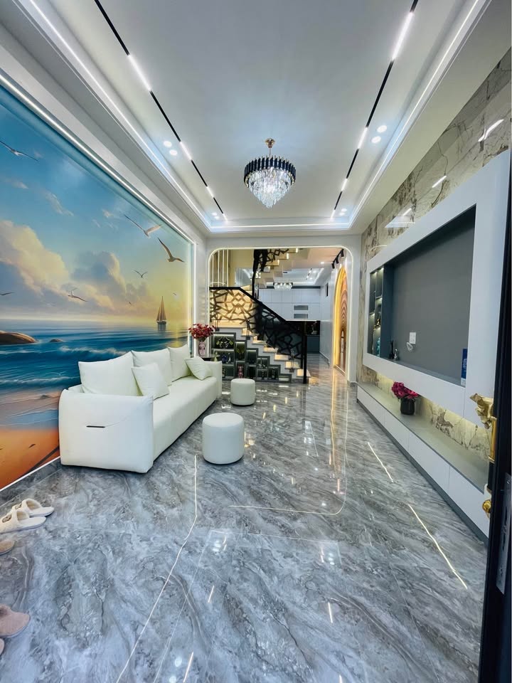 Nhà 4 tầng đường Nguyễn Đức Cảnh, Hải Phòng 60m² giá 4.25 tỷ - Thiết kế hiện đại, sân riêng cho 10 xe máy!