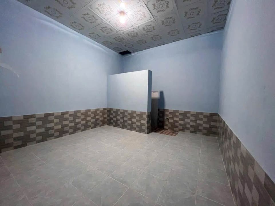 Nhà 5 phòng trọ Hẻm Hùng Vương, Kon Tum 150m² giá 1 tỷ - Đầu tư sinh lời ngay!