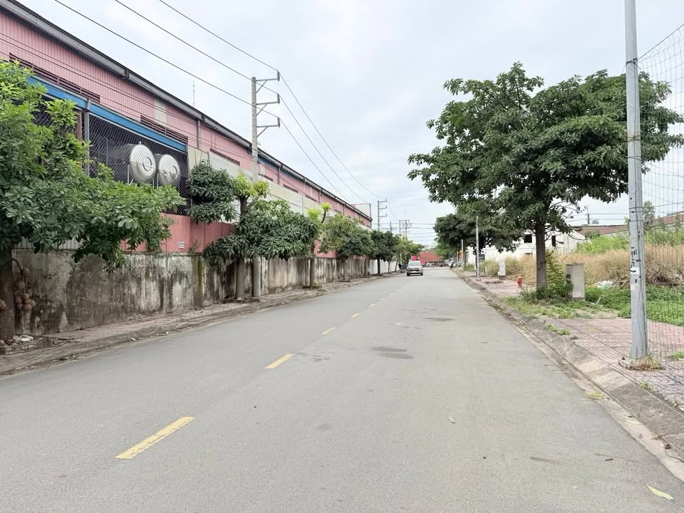 Nhà phố Dĩ An 112m² giá 3.999 tỷ - Pháp lý rõ ràng, xây dựng tự do!