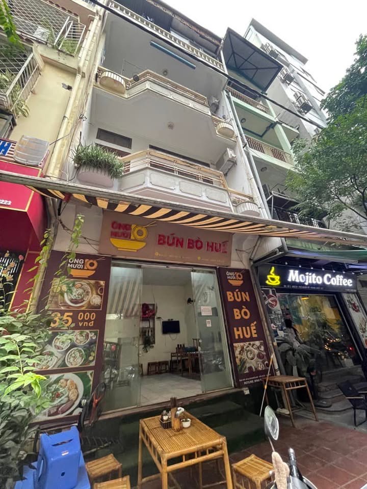 Nhà phân lô Hoàng Quốc Việt, Nghĩa Đô 50m² giá 23.5 tỷ - Ô tô tránh, vỉa hè kinh doanh sầm uất!