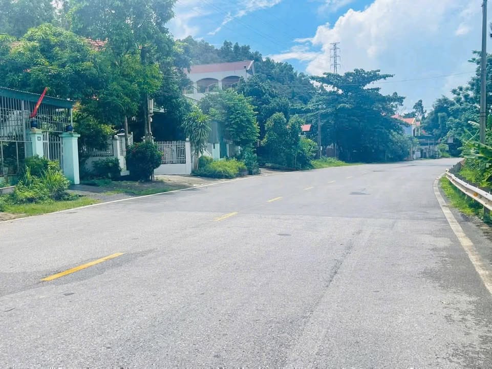 Đất nền mặt đường QL18, phường Minh Thành, 105m² chỉ 1.1 tỷ - Cơ hội đầu tư tuyệt vời!